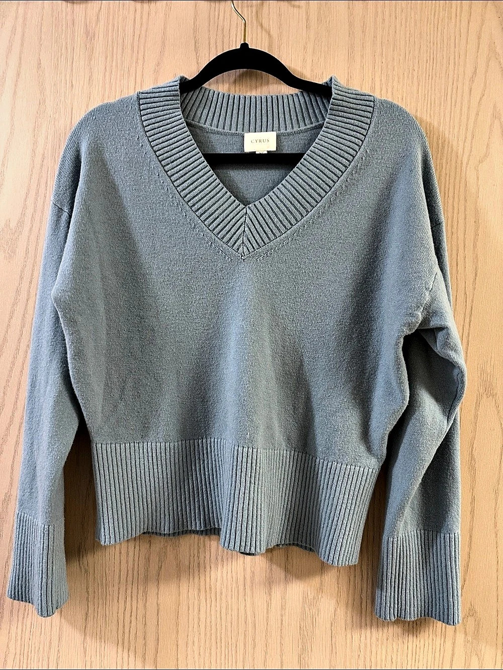 CYRUS V-Neck Sweater in Blue Size XS Like New